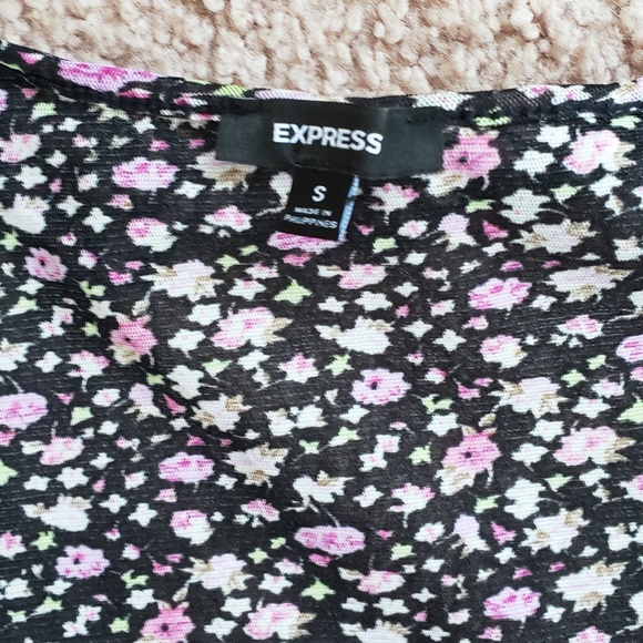 Pretty Express Lightweight Tiered Ruffles Floral Black Tank Top - Picture 8 of 10